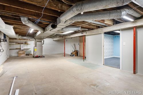 527 Academy St, Allegan MI 49010-1455 exterior