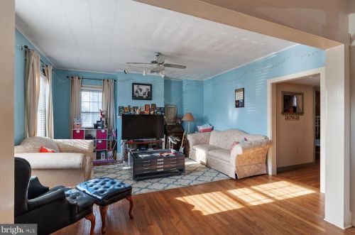 64 Route 156, Trenton NJ  08620-2708 exterior