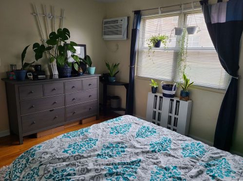 985 Fenwood Dr, Valley Stream NY  11580-1745 exterior