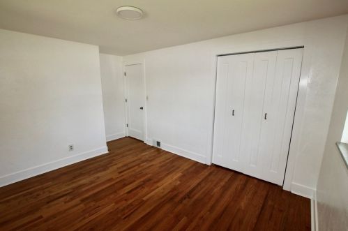 2351 Allender Ave, Pittsburgh PA 15220-3903 exterior