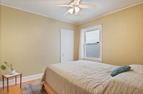 5223 Leamington Ave, Chicago IL 60651-2922 exterior