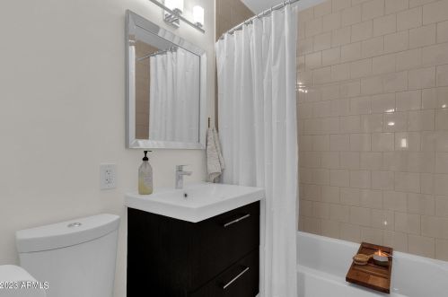 6704 11th St, Phoenix AZ  85014-1028 exterior