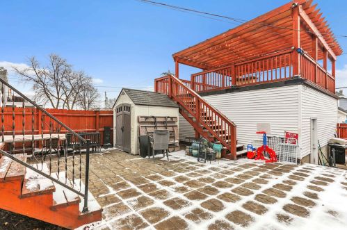 2960 11th St, Milwaukee, WI 53215-3814