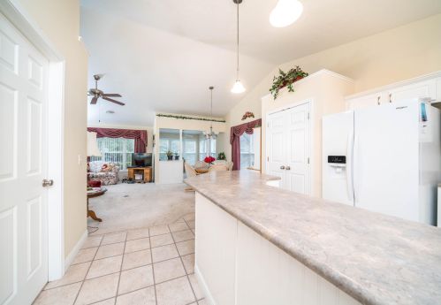 9708 Palmetto Ct, Kalamazoo, MI 49002-3949