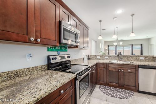 8216 4 Ave, Phoenix AZ 85041-5743 exterior