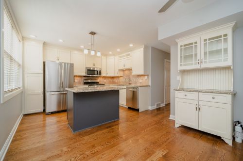 4035 Keystone Ave, Chicago, IL 60641-2444