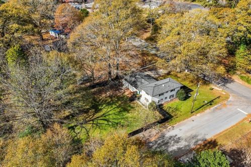 2264 Baker Rd, Atlanta GA 30318-6221 exterior