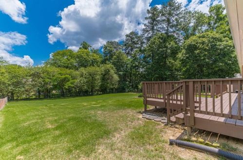 2304 Amber Wood Dr, Lithonia GA 30078-6131 exterior