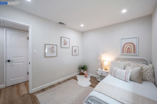 1143 Carey Dr, Concord CA 94520-4337 exterior