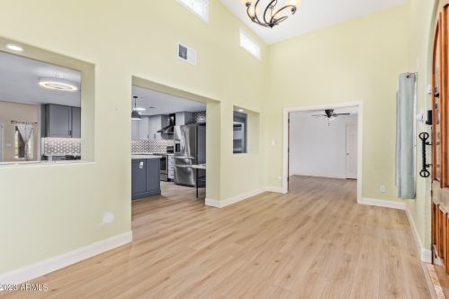 16402 40 Pl, Phoenix AZ 85050-8973 exterior