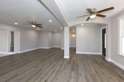 1103 Colonial Rd, Fort Pierce FL 34950-5025 exterior