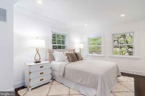 111 Prince St, Alexandria VA 22314-2934 exterior