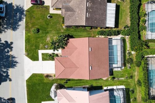 213 Countryside Dr, Naples FL 34104-6720 exterior