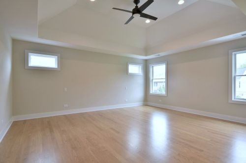 698 Berkley Ave, Elmhurst IL  60126-4244 exterior