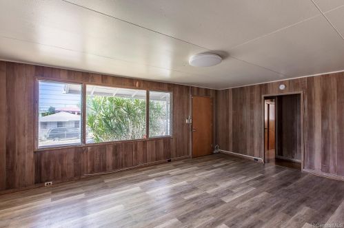 1728 Ahuula St, Honolulu, HI 96819-4001