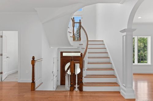 100 Whippoorwill Rd, Armonk NY  10504-1463 exterior