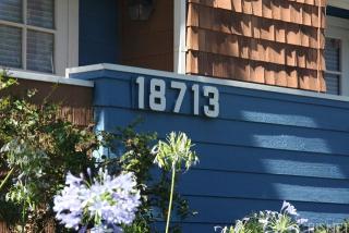 18713 Hatteras St, Los Angeles CA  91356-1442 exterior