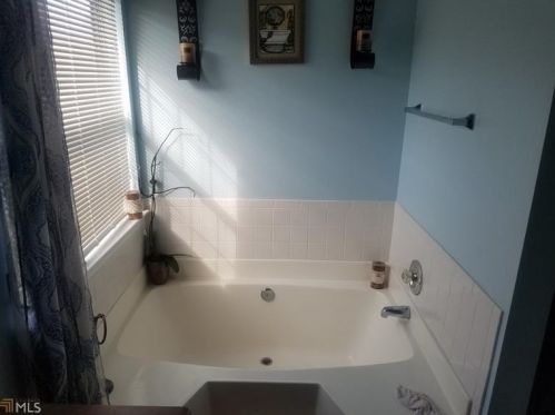 3706 Salem Chapel Dr, Lithonia GA 30038-4837 exterior