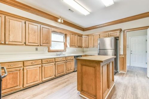 3032 Chesterfield Ct, Lithonia GA 30039-4683 exterior