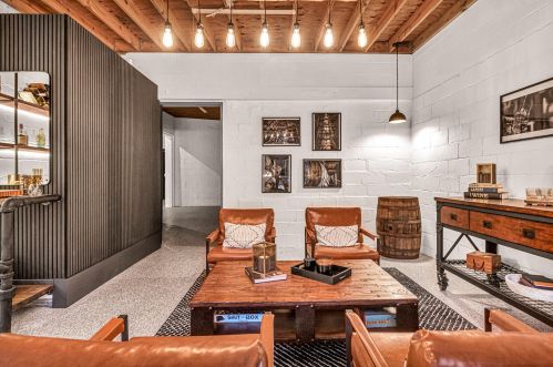 1411 Potter Ave, Milwaukee WI 53207-2115 exterior