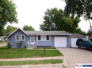 6807 49th St, Omaha, NE 68117-2721