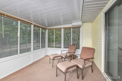 5887 Ln Casa Ct, Grand Rapids MI 49508-6295 exterior