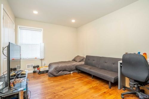 1777 Winfield St, Rahway NJ 07065-3540 exterior