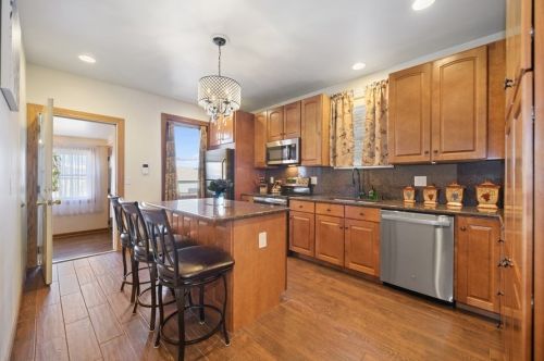 5250 Fletcher St, Chicago IL 60634-4006 exterior