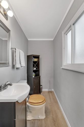 4828 Havana Dr, Pittsburgh PA 15239-2420 exterior