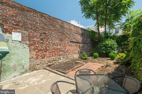 2645 Emerald St, Philadelphia PA 19134-2033 exterior