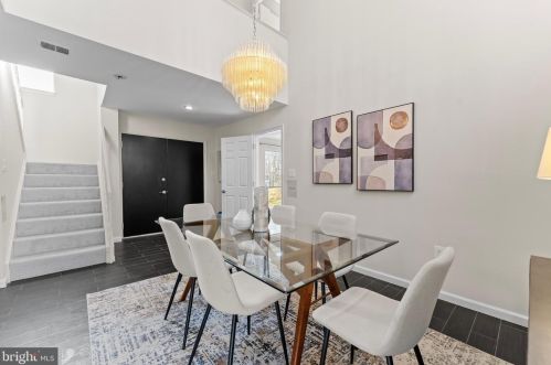 105 Stonegate Dr, Silver Spring, MD 20905-5706