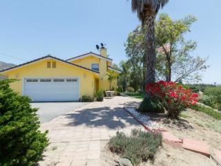 40229 Via Ranchitos, Fallbrook CA  92028-8982 exterior