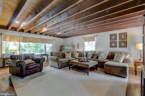 5 Lakewood Dr, Media PA exterior