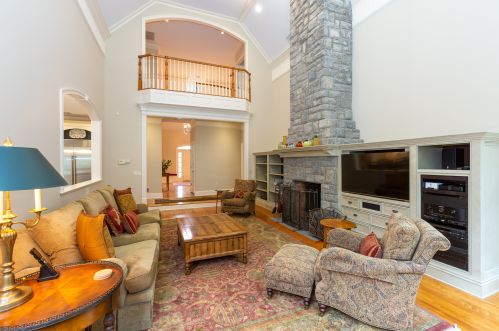 1 Park Rdg Ct, Chester NJ 07930-3016 exterior