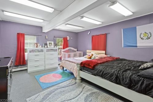 275 Main St, Chester NJ 07930-2551 exterior