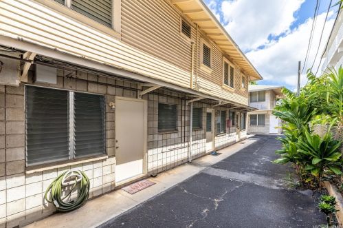 2014 Fern St, Honolulu HI 96826-4140 exterior