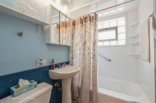 6236 Melvina Ave, Chicago IL 60638-4308 exterior