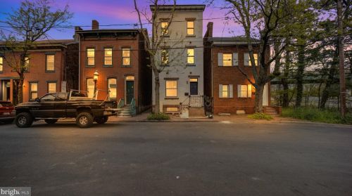 256 Clay St, Trenton NJ 08611-1716 exterior