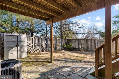 7449 Duddington Dr, Alexandria VA 22315-3849 exterior