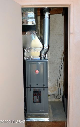 4114 Monte Vis Dr, Tucson AZ 85712-5516 exterior