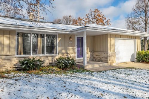 10204 Burleigh St, Milwaukee WI  53222-3304 exterior