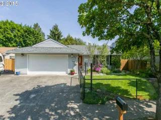 15920 Stratford Loop, Portland, OR 97224-5556