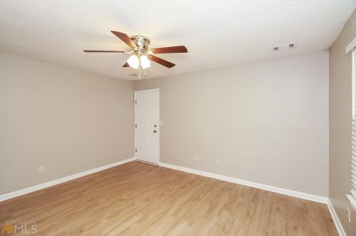 3476 Meadowlane Pl, Atlanta GA  30331-2519 exterior