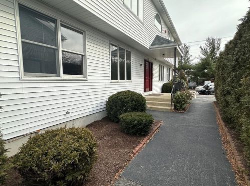 71 Elm St, Providence, RI 02903-4608