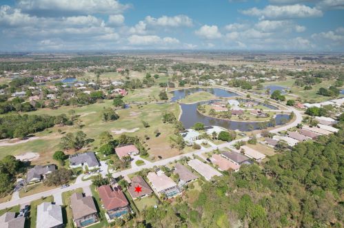 2660 Conifer Dr, Fort Pierce FL  34951-2940 exterior