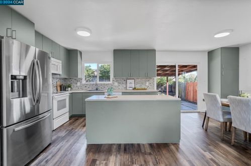 3659 Edmonton Way, Concord CA  94520-1407 exterior