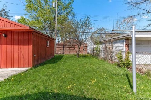 4964 Monroe St, Dearborn Heights MI  48125-2525 exterior