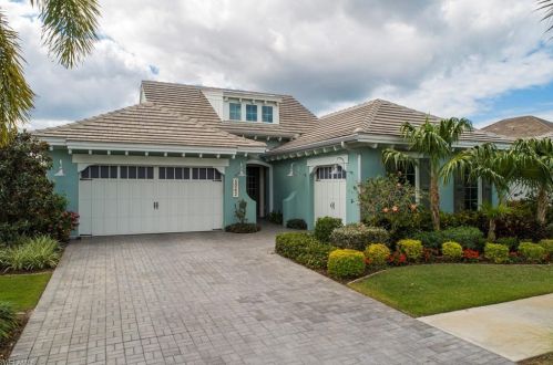 5062 Andros Dr, Naples, FL 34113-8159