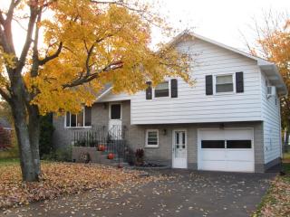 513 Chadwick Rd, Schenectady, NY 12304-3919