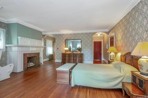 330 Columbus Ave, Mount Vernon NY 10550-4713 exterior